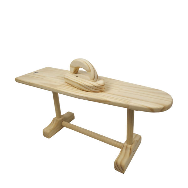 TABUA COM FERRO DE PASSAR EM MADEIRA INFANTIL