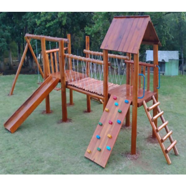 PLAYGROUND ALDEOTA MASTER MADEIRA  REDE  COM PAREDE ESCALADORA